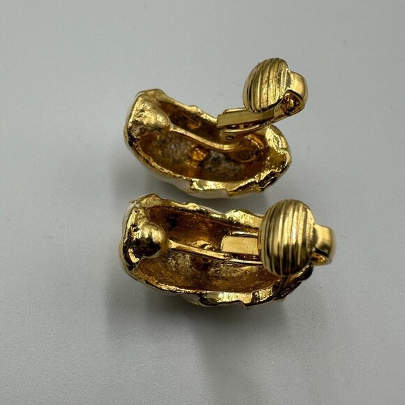 Vintage Kenneth Jay Lane Jewelry Set Gold Tone Cream Ring Clip-On Earrings - Picture 12 of 16